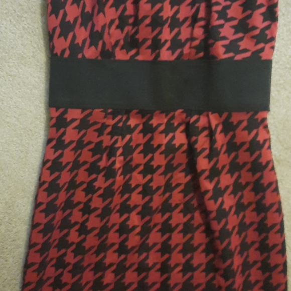 Dress - Picture 3 of 4